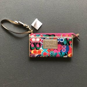 Coach Daisy Pop Print Zippy Wallet